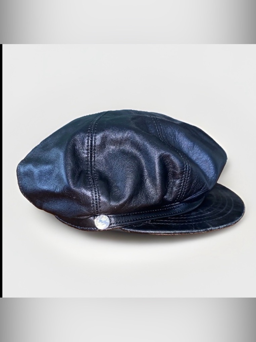 Burberry London Vintage Newsboy Cap with classic check lining